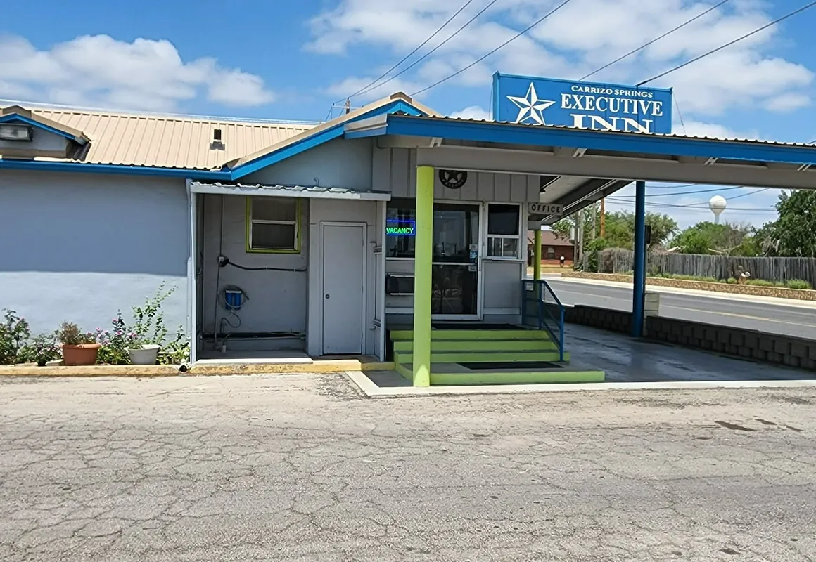 Carrizo Executive Inn hotel hero