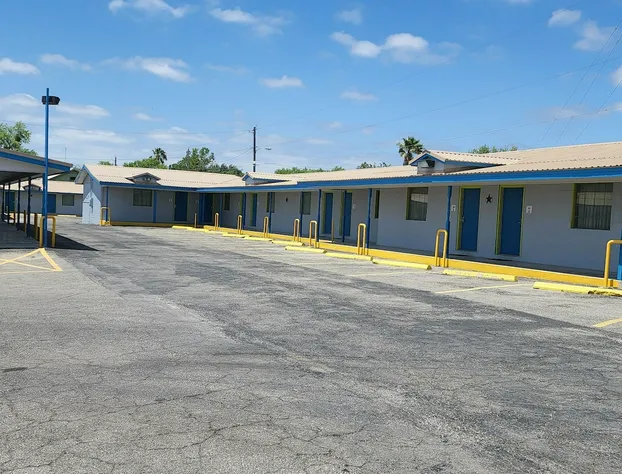 Carrizo Executive Inn hotel detail image 1