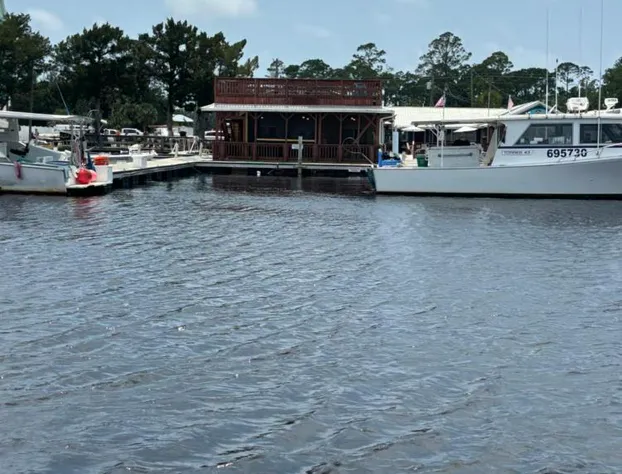 Good Times Motel and Marina hotel detail image 4