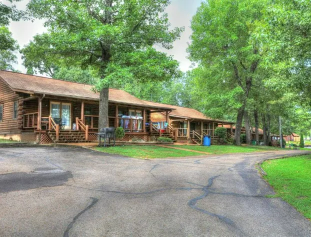 Crown Point Resort hotel detail image 3