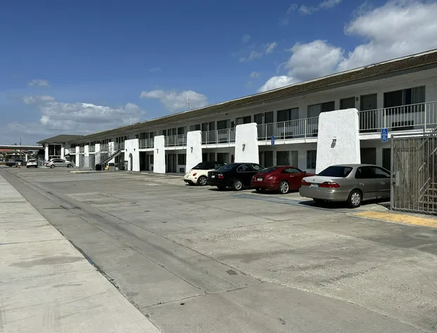 Garden Grove Inn hotel detail image 3