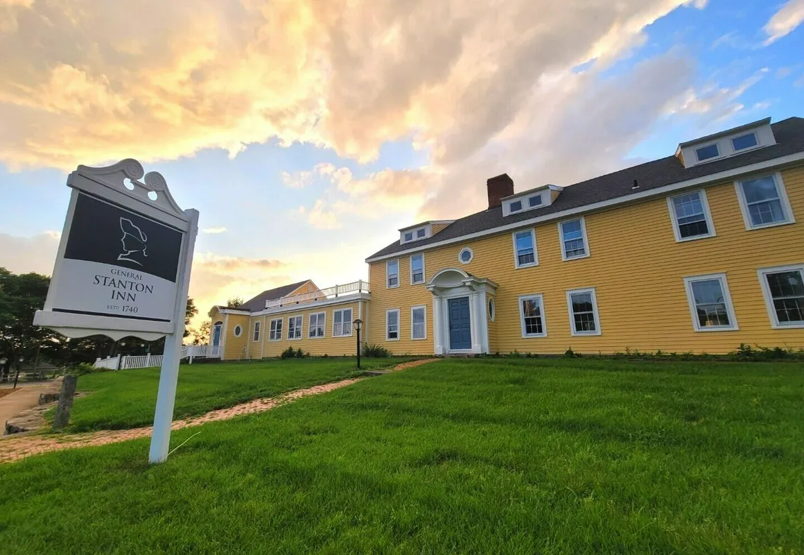 The General Stanton Inn hotel hero