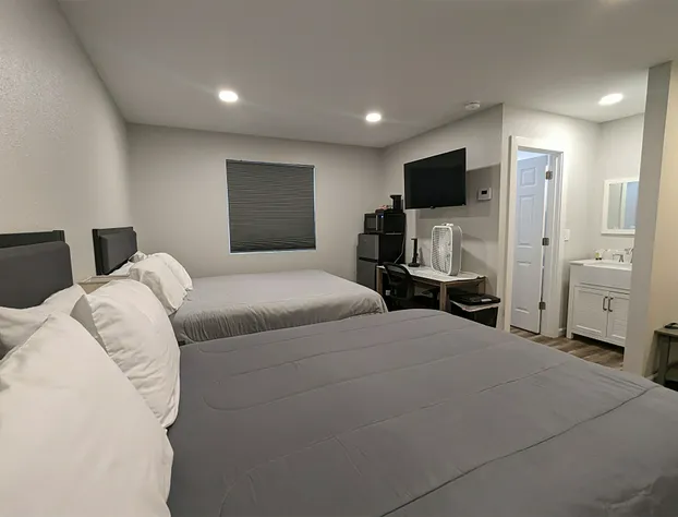 Silver Moon Motel and Suites hotel detail image 3