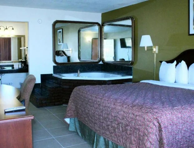 Royal Inn & Suites hotel detail image 3