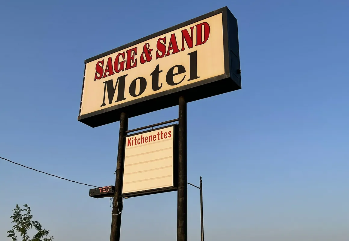 Sage & Sand Motel hotel hero