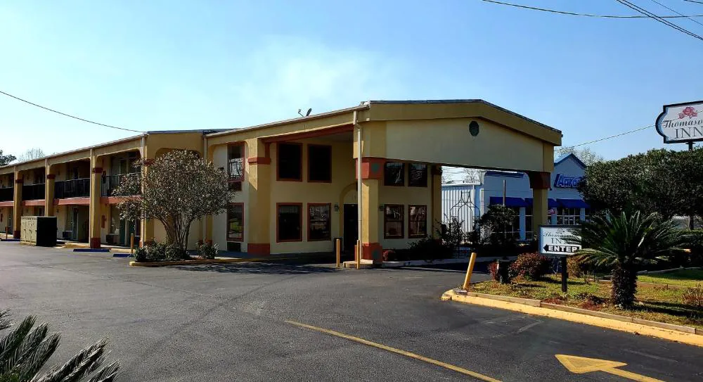 Thomasville Inn hotel hero