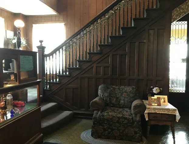 Colonial Hotel-Motel hotel detail image 4