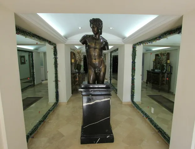 Suites Newton hotel detail image 1