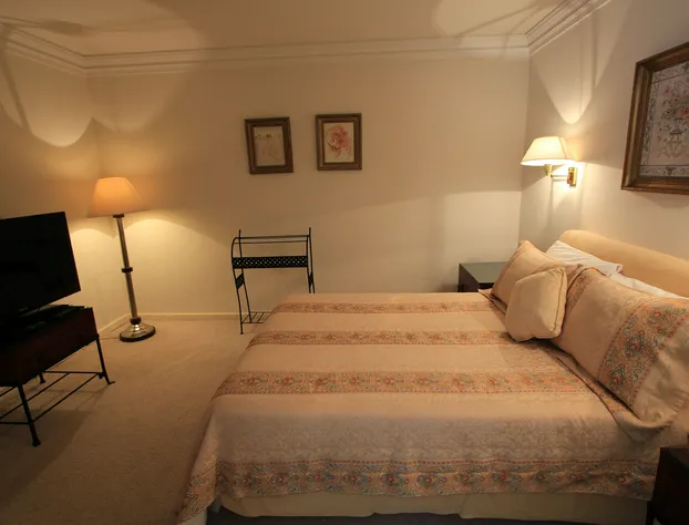 Suites Newton hotel detail image 3