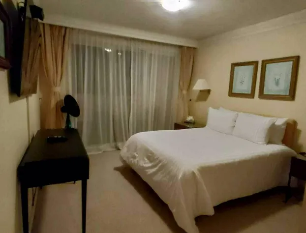 Suites Newton hotel detail image 4