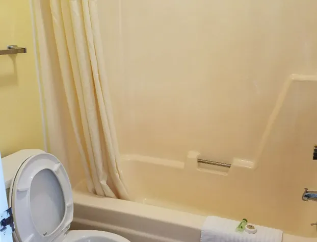 Budget Host Inn hotel detail image 4