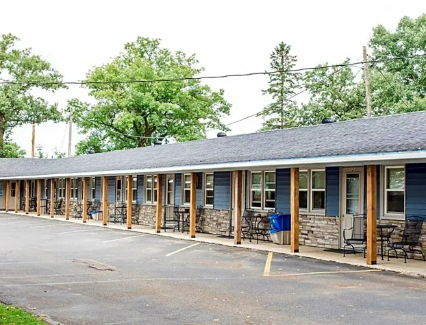 Lakes Inn hotel detail image 1