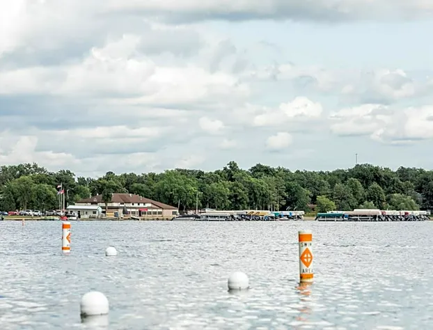 Lakes Inn hotel detail image 3