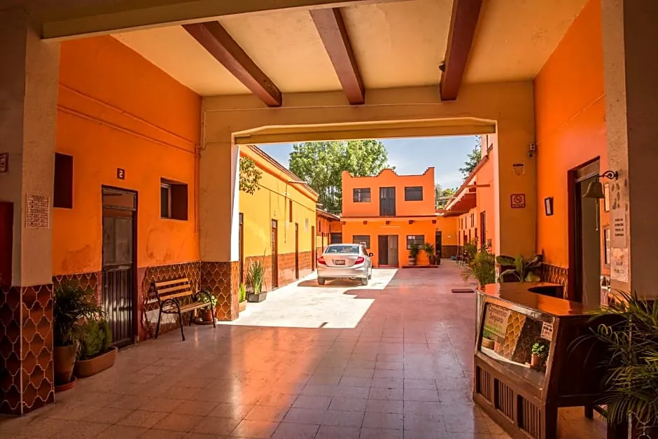 Hotel Cuauhtemoc hotel hero