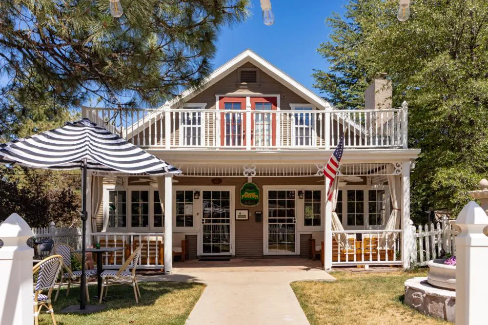 Prescott Pines Inn hotel hero