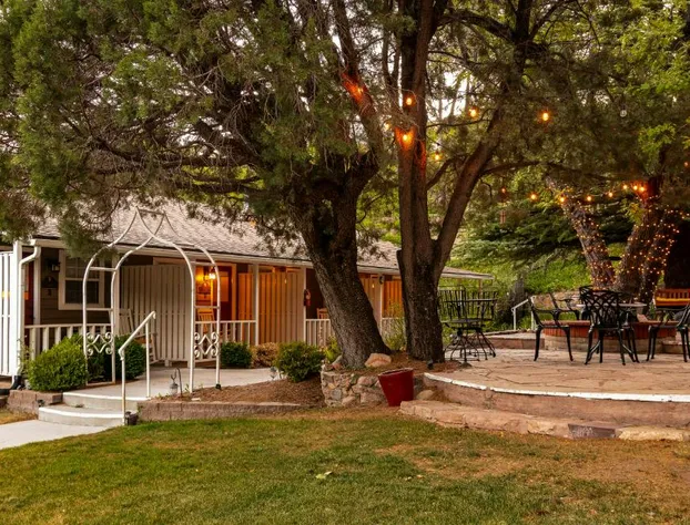 Prescott Pines Inn hotel detail image 1