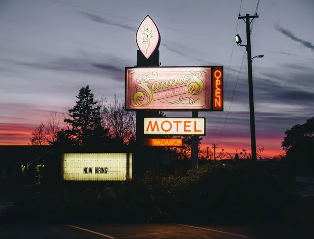 Fannies Supper Club and Motel hotel detail image 2