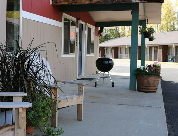 Trails Inn Quadna Mountain Motel & RV hotel detail image 4