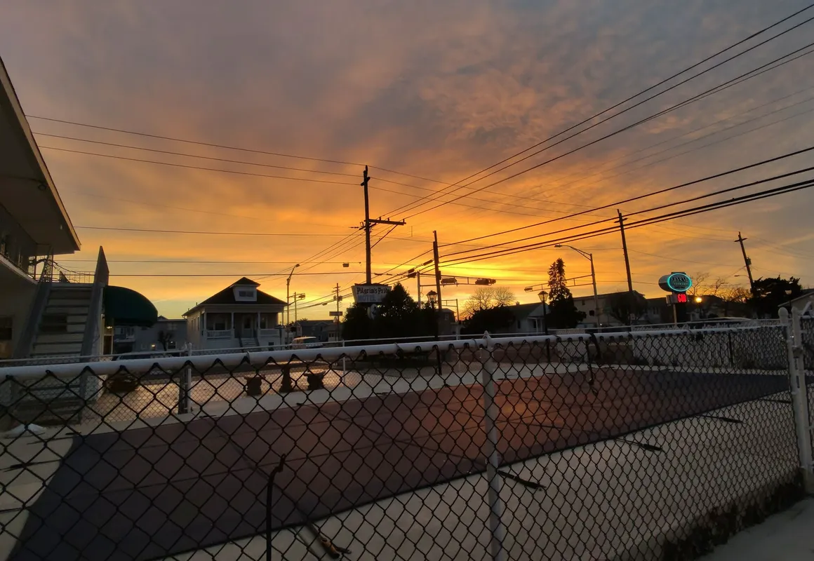 Pilgrims Pride Motel hotel hero