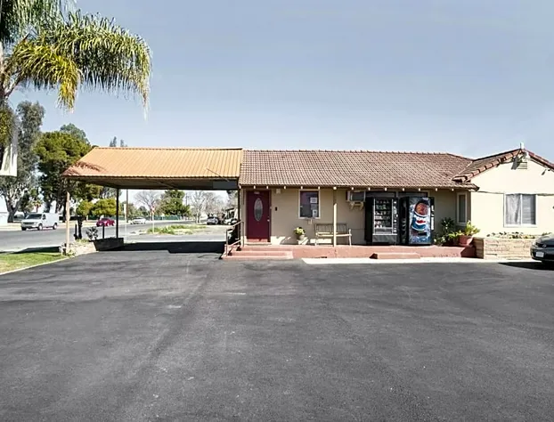Hotel Coalinga Hwy hotel detail image 3