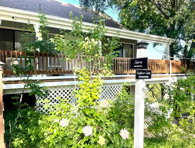 Sierra Mountain Lodge - Vacation Rentals - Yosemite hotel detail image 3