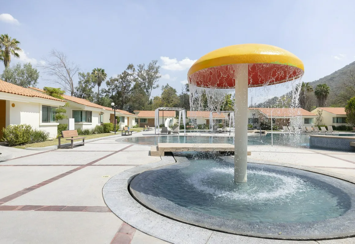 Collection O Luna Aqua Villas hotel hero