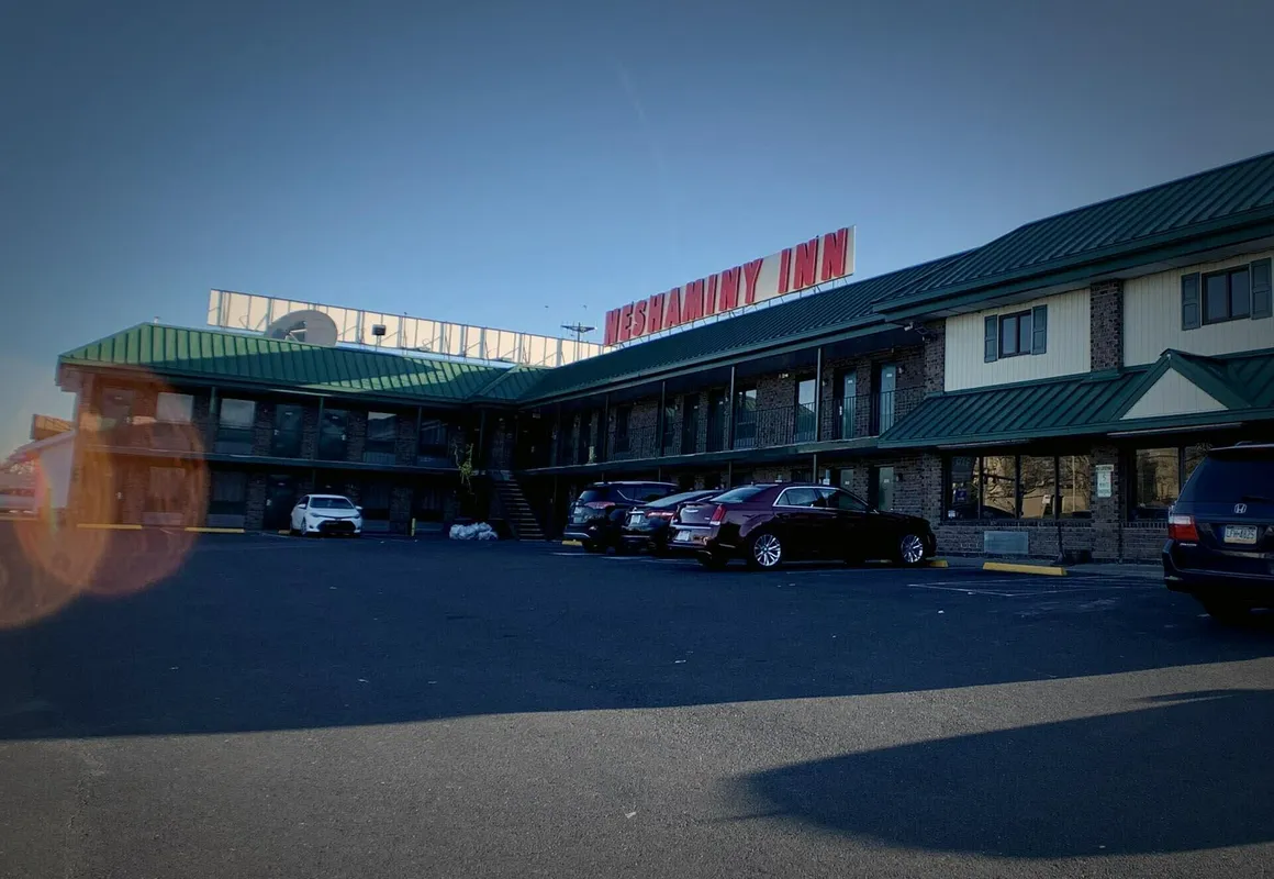 Neshaminy Inn hotel hero