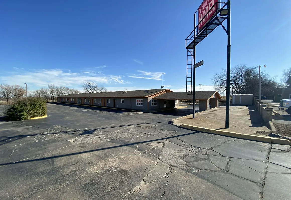 Century inn motel hotel hero