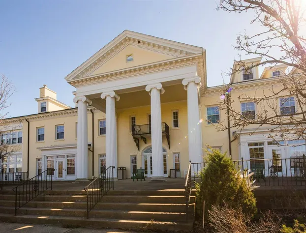 SunCliff on the Lake hotel detail image 1