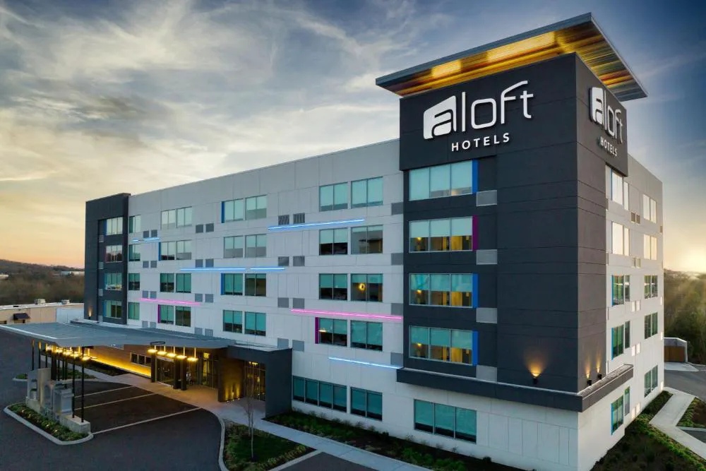 Aloft Knoxville West hotel hero
