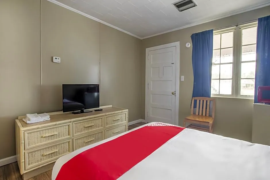 OYO Hotel Lakeland GA I-129 hotel hero