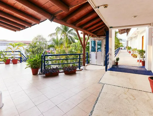 Hotel Suites Ixtapa Plaza hotel detail image 1