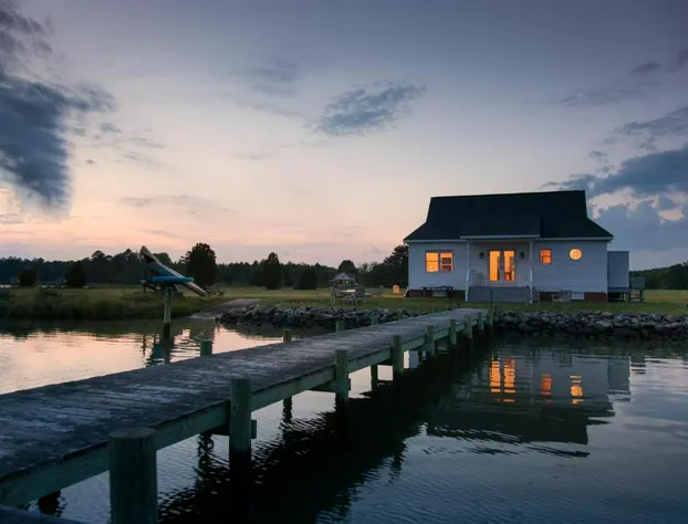 Warner Hall hotel detail image 4