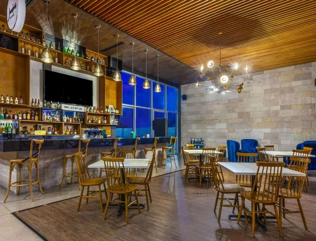 TRYP by Wyndham San Luis Potosi Hotel & Suites hotel detail image 2