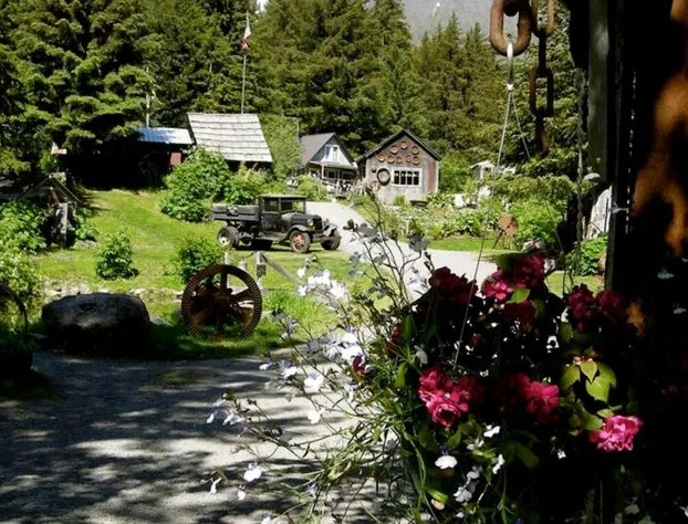 Carriage House Accommodations hotel detail image 1