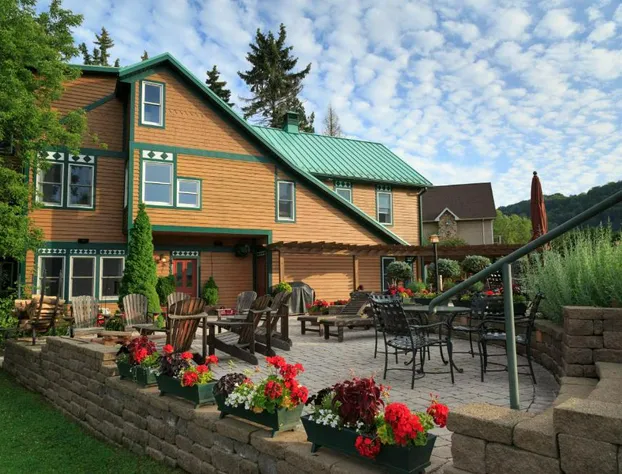 Lake Pointe Inn hotel detail image 2