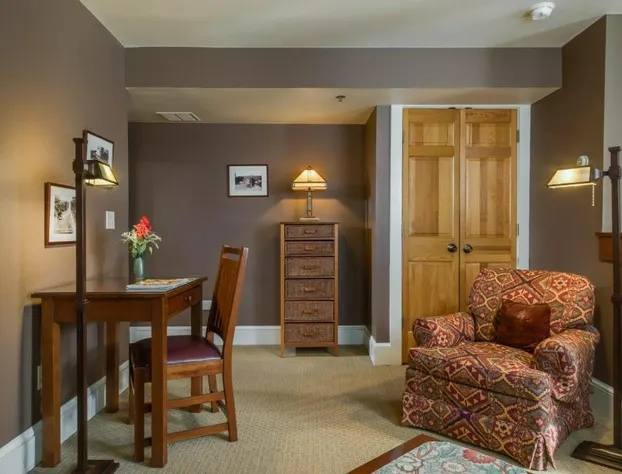 Lake Pointe Inn hotel detail image 3