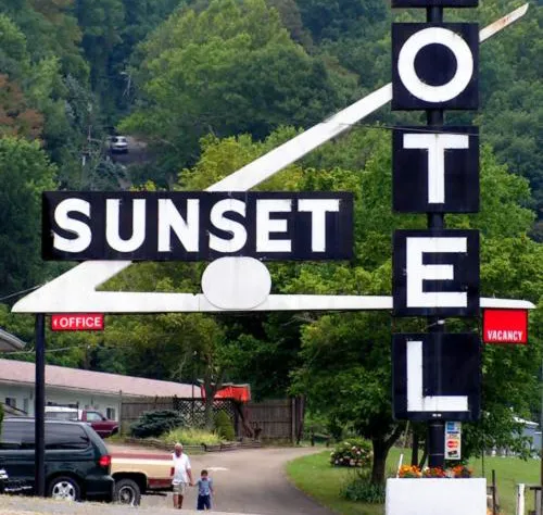 Sunset Motel hotel detail image 1