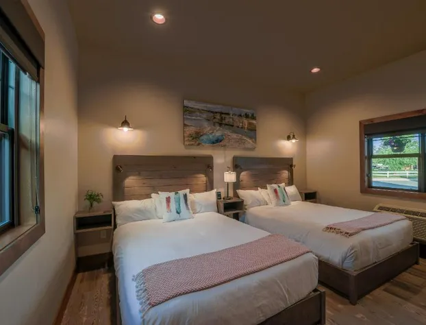 Golden Stone Inn hotel detail image 1