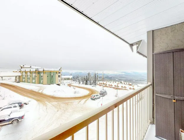 Snow Ghost Inn 326 hotel detail image 3