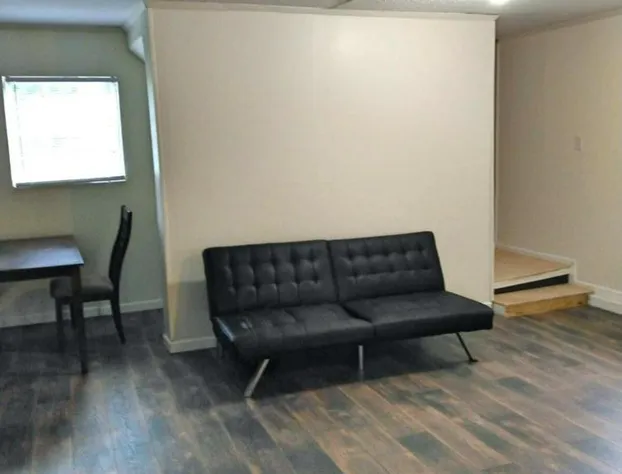 A simple and convenient spot for travelers hotel detail image 1