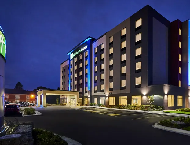 Holiday Inn Express Sarnia - Point Edward by IHG hotel detail image 1