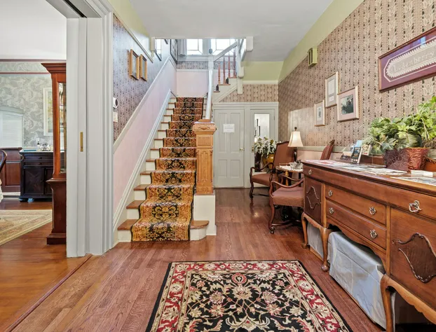 Loganberry Inn hotel detail image 3