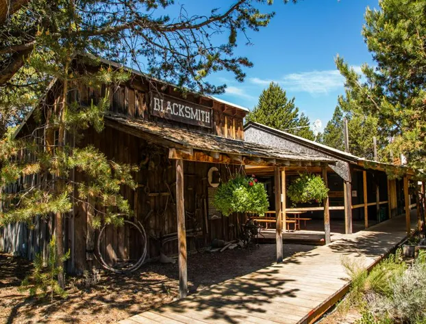 Bend-Sunriver Camping Resort 24 ft. Yurt 9 hotel detail image 1