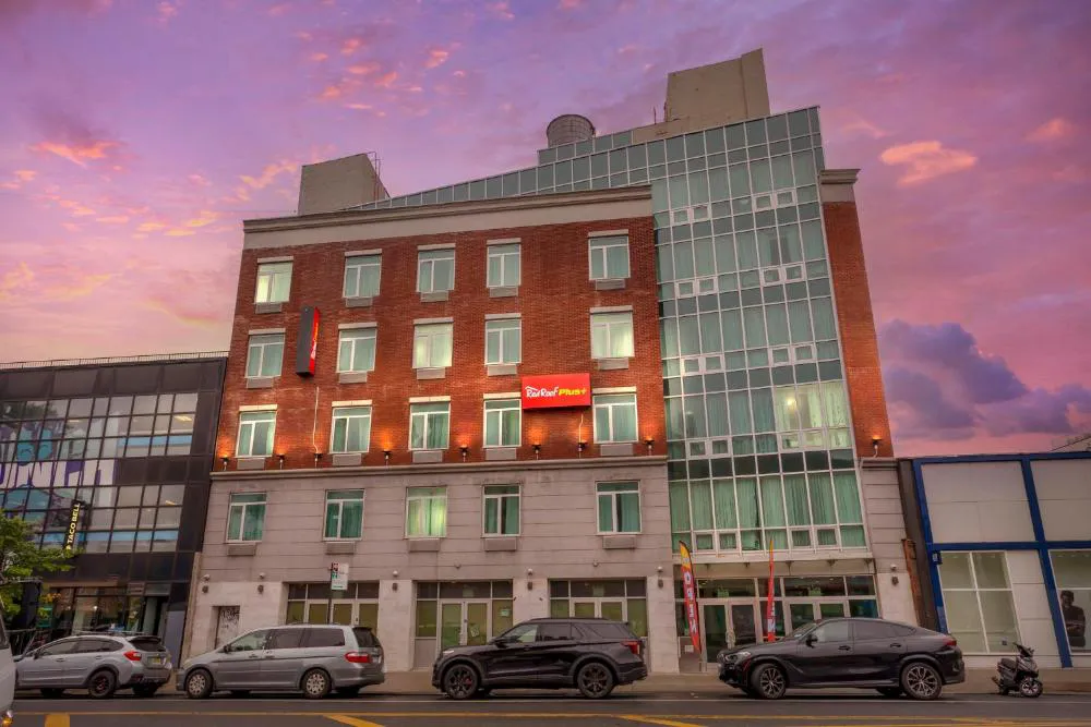 Red Roof PLUS+ Brooklyn - Flatbush Ave hotel hero