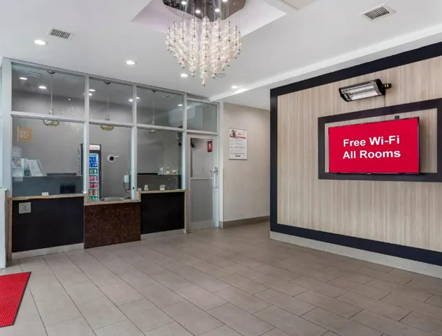Red Roof PLUS+ Brooklyn - Flatbush Ave hotel detail image 2