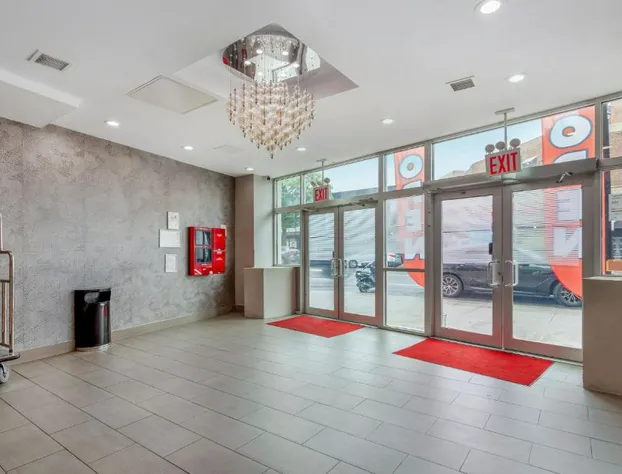 Red Roof PLUS+ Brooklyn - Flatbush Ave hotel detail image 3