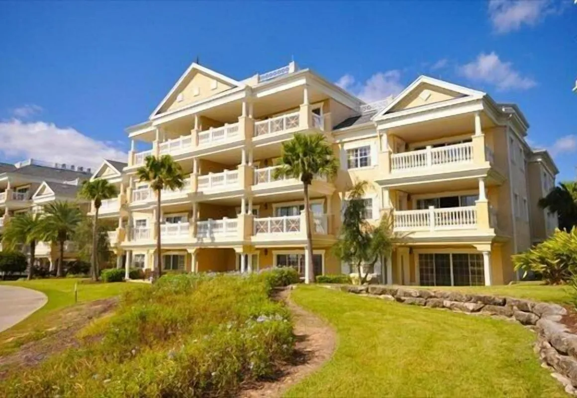 Condo Centre Court Supreme 3 Bedroom Reunion hotel hero