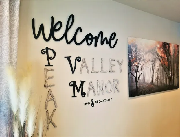 Peak Valley Manor, a Modern Farmhouse hotel detail image 3