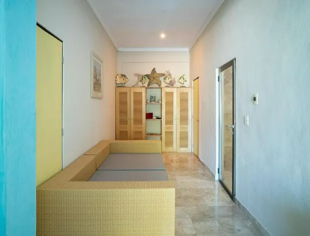 Capital O Cancun International Airport 24/7, hotel detail image 2